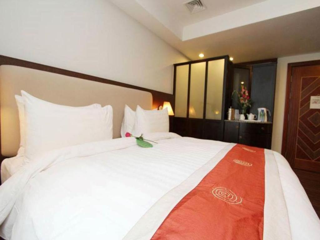 Plaza Sutera Biru Hotel Kuala Belait Zewnętrze zdjęcie