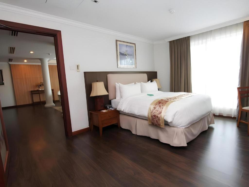 Plaza Sutera Biru Hotel Kuala Belait Zewnętrze zdjęcie