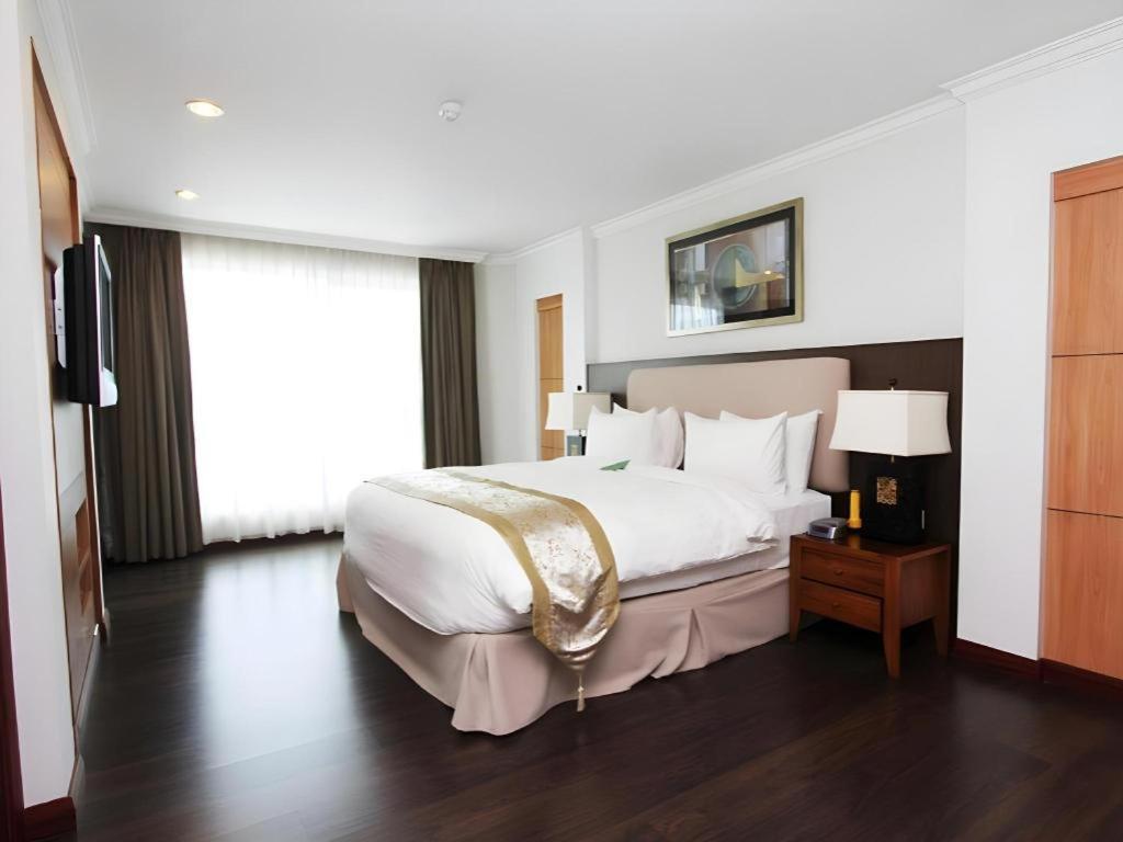 Plaza Sutera Biru Hotel Kuala Belait Zewnętrze zdjęcie