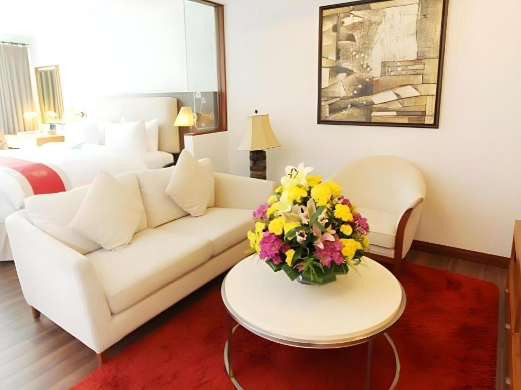 Plaza Sutera Biru Hotel Kuala Belait Zewnętrze zdjęcie