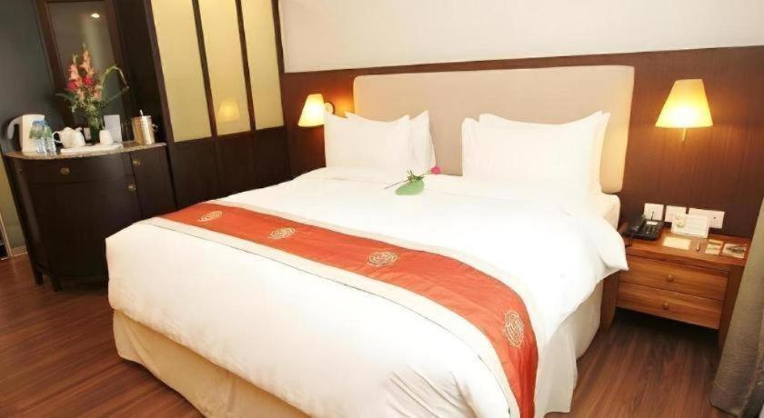 Plaza Sutera Biru Hotel Kuala Belait Zewnętrze zdjęcie