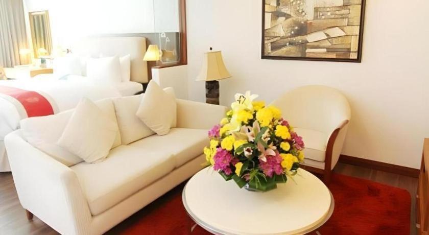 Plaza Sutera Biru Hotel Kuala Belait Zewnętrze zdjęcie